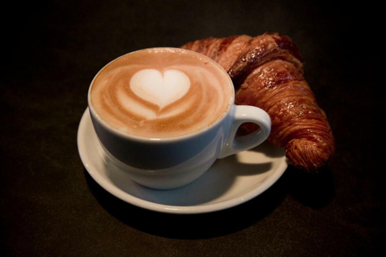 Acomodação com café da manhã  Falco House Roma